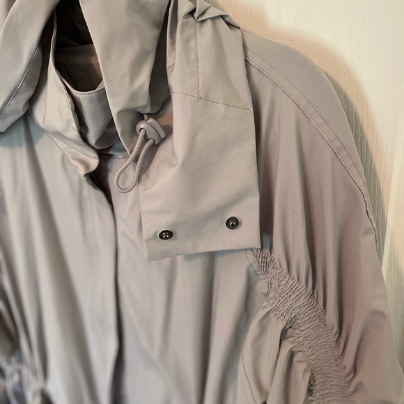 Fabletics jacket, barely worn. Oversized - Picture 7 of 10